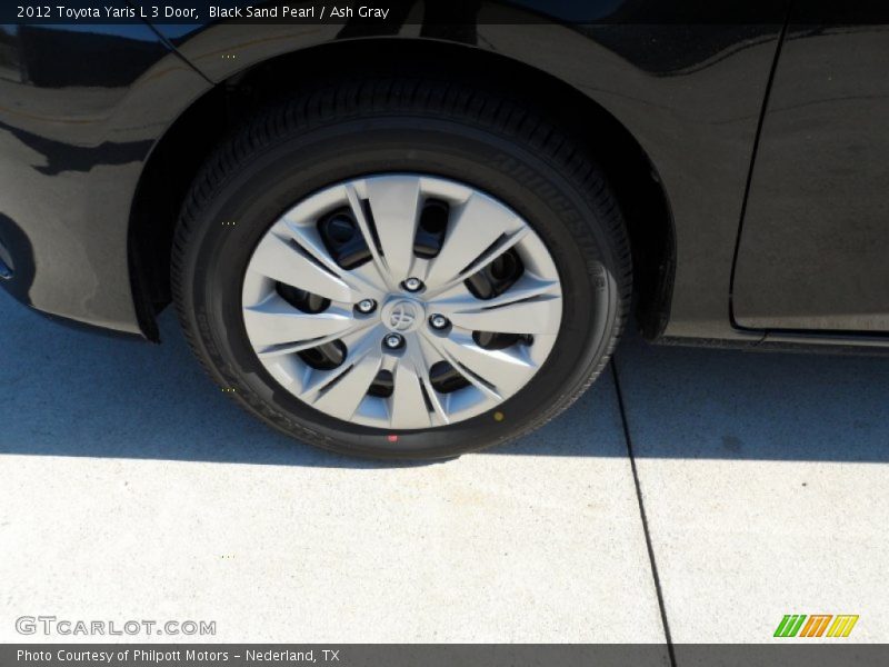 Black Sand Pearl / Ash Gray 2012 Toyota Yaris L 3 Door