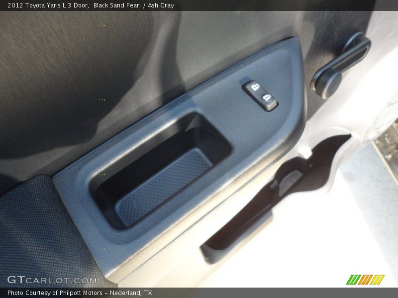 Black Sand Pearl / Ash Gray 2012 Toyota Yaris L 3 Door