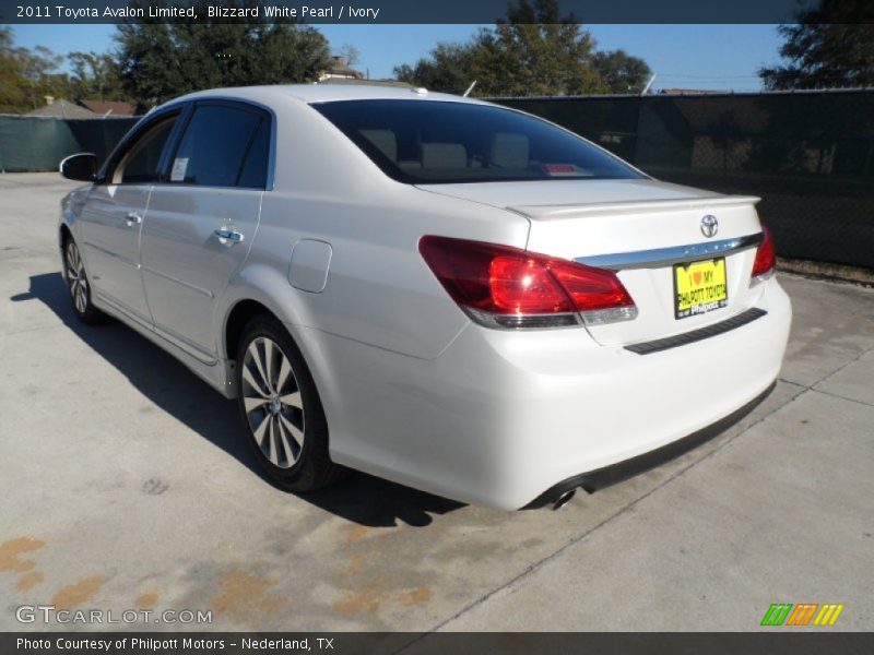 Blizzard White Pearl / Ivory 2011 Toyota Avalon Limited