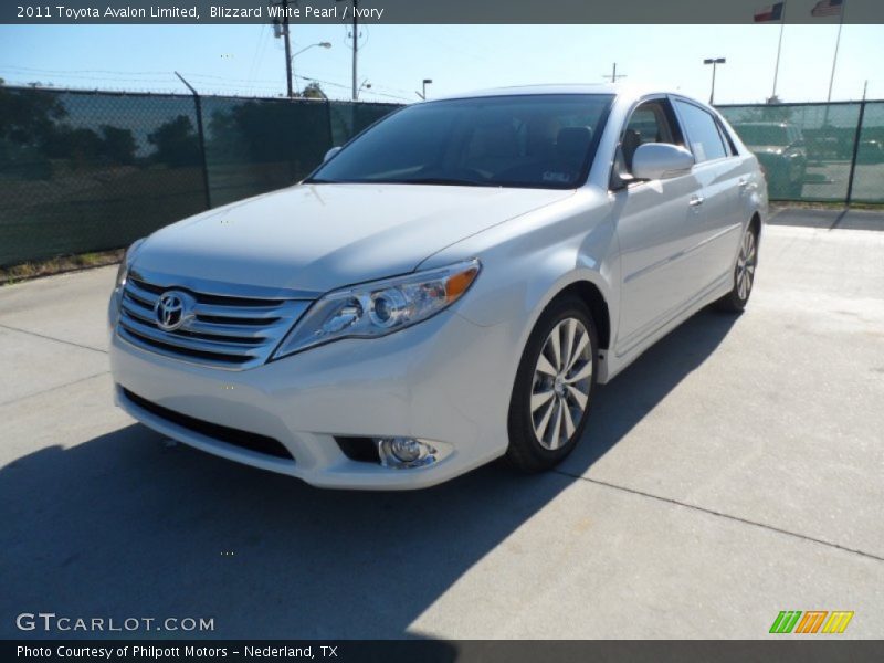Blizzard White Pearl / Ivory 2011 Toyota Avalon Limited