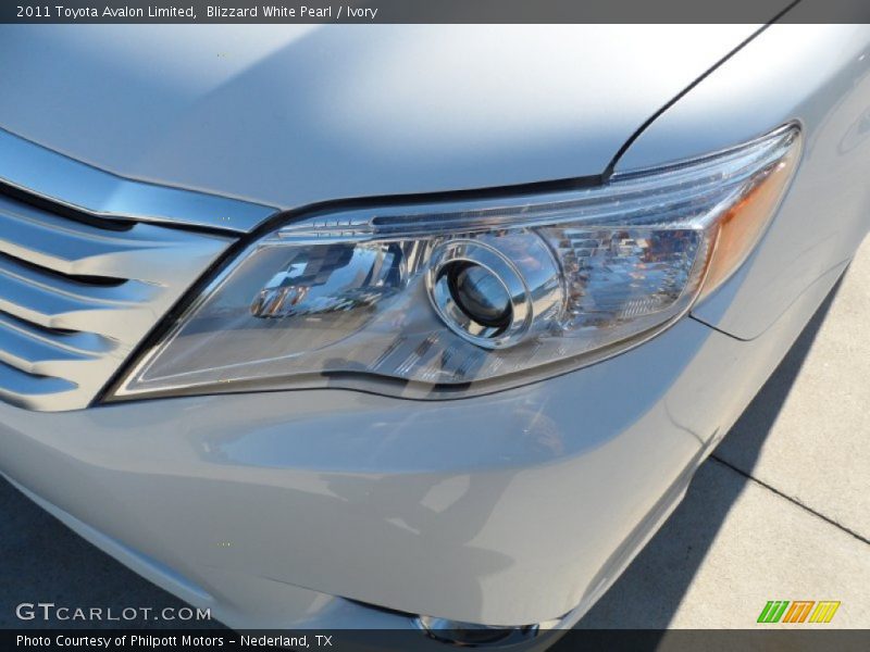 Blizzard White Pearl / Ivory 2011 Toyota Avalon Limited