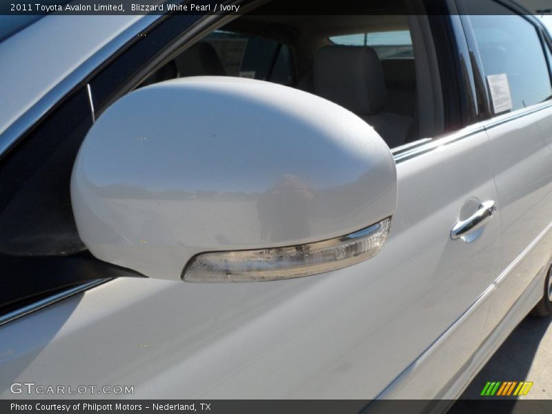 Blizzard White Pearl / Ivory 2011 Toyota Avalon Limited