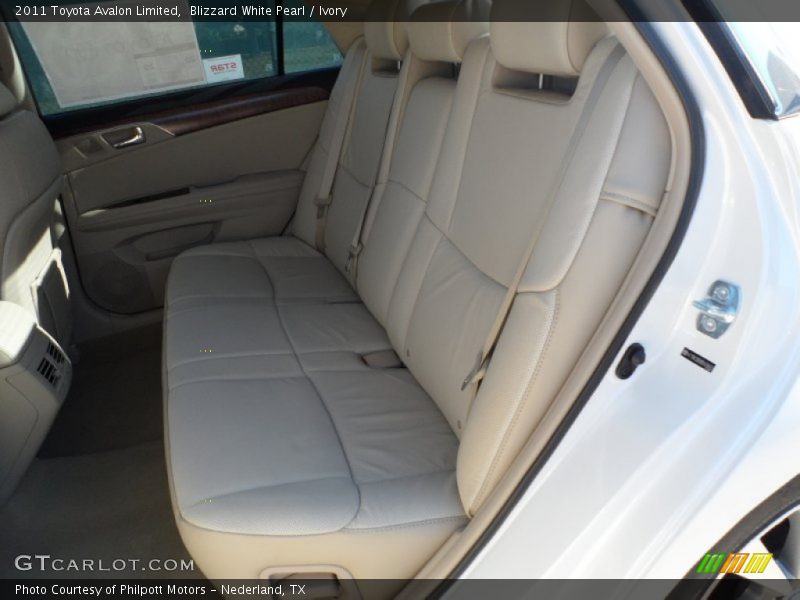 Blizzard White Pearl / Ivory 2011 Toyota Avalon Limited