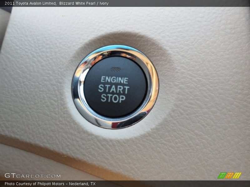 Blizzard White Pearl / Ivory 2011 Toyota Avalon Limited
