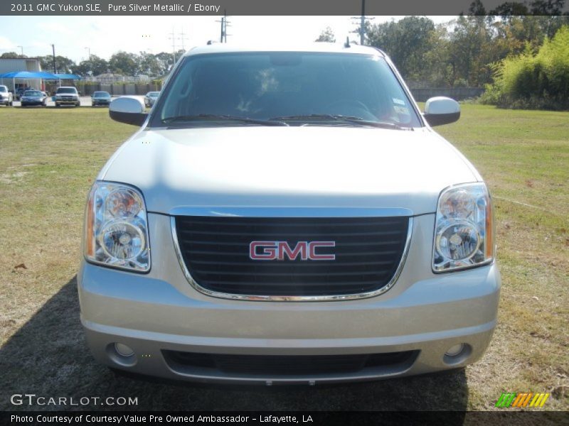 Pure Silver Metallic / Ebony 2011 GMC Yukon SLE