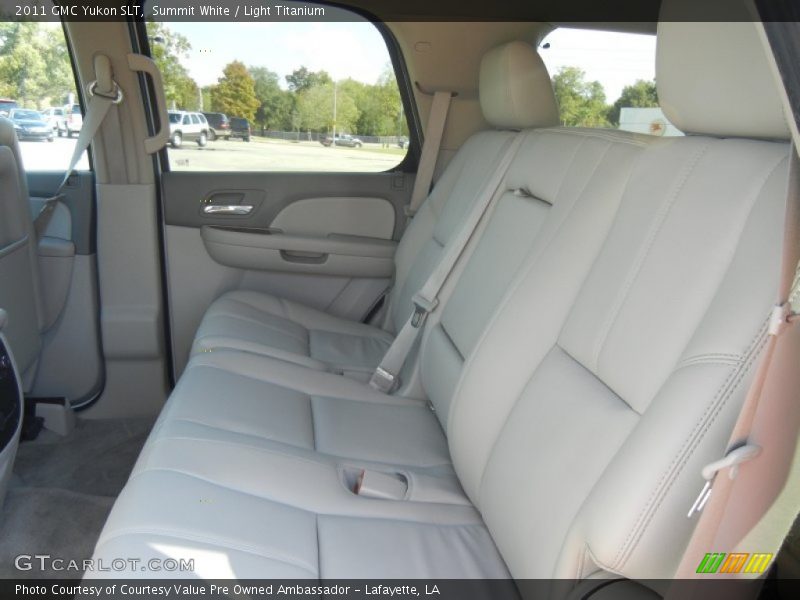 Summit White / Light Titanium 2011 GMC Yukon SLT