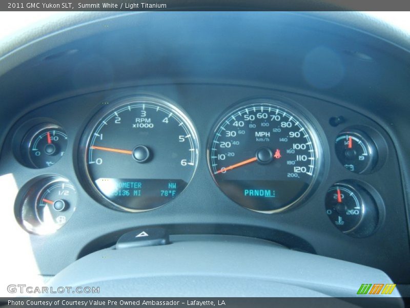Summit White / Light Titanium 2011 GMC Yukon SLT