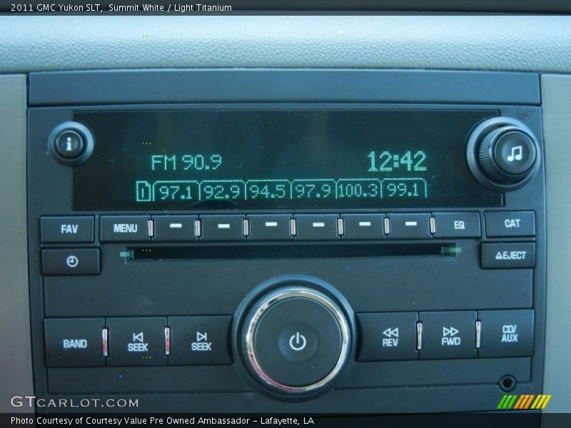 Summit White / Light Titanium 2011 GMC Yukon SLT