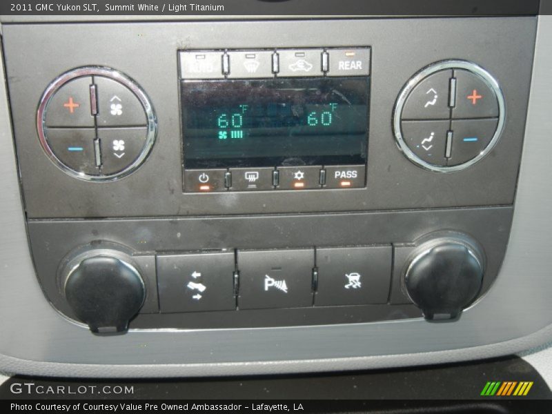 Summit White / Light Titanium 2011 GMC Yukon SLT