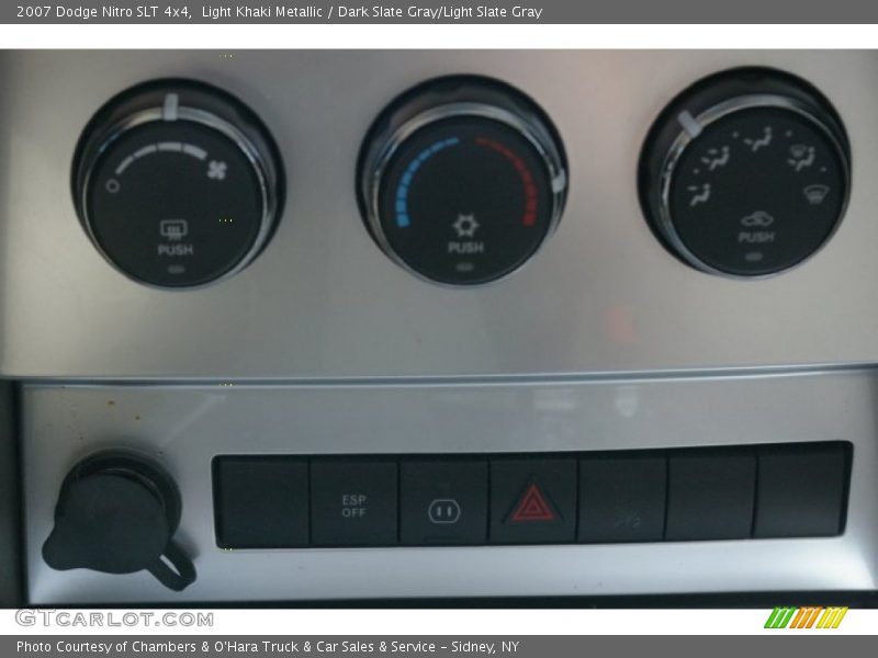 Light Khaki Metallic / Dark Slate Gray/Light Slate Gray 2007 Dodge Nitro SLT 4x4