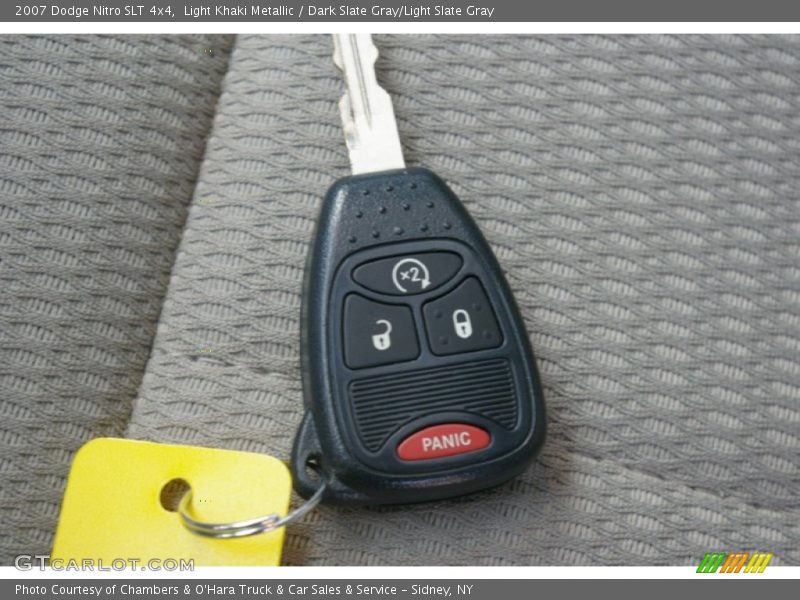 Light Khaki Metallic / Dark Slate Gray/Light Slate Gray 2007 Dodge Nitro SLT 4x4