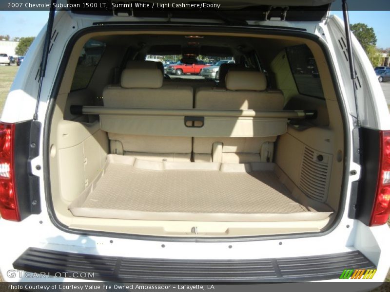  2007 Suburban 1500 LT Trunk