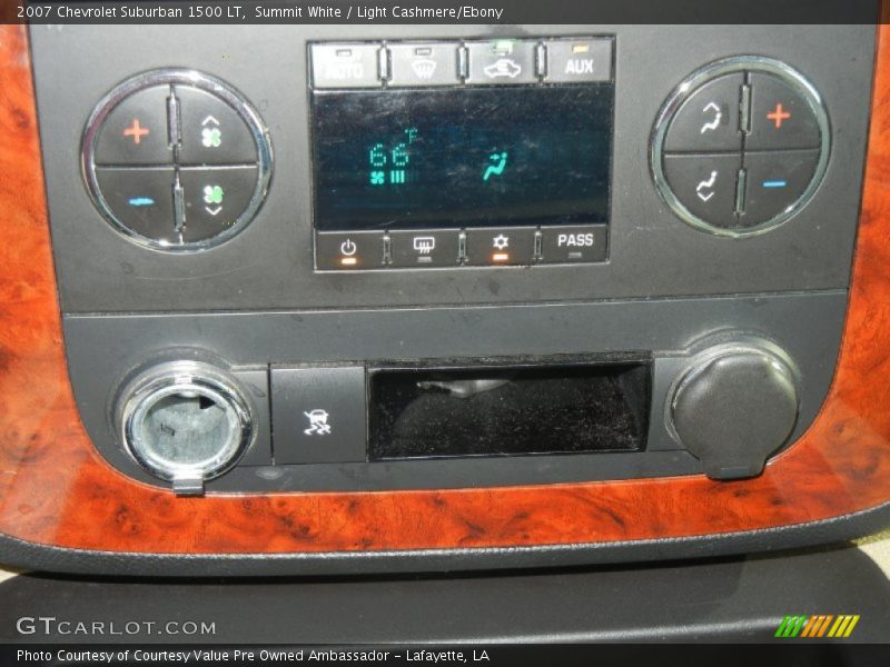Summit White / Light Cashmere/Ebony 2007 Chevrolet Suburban 1500 LT