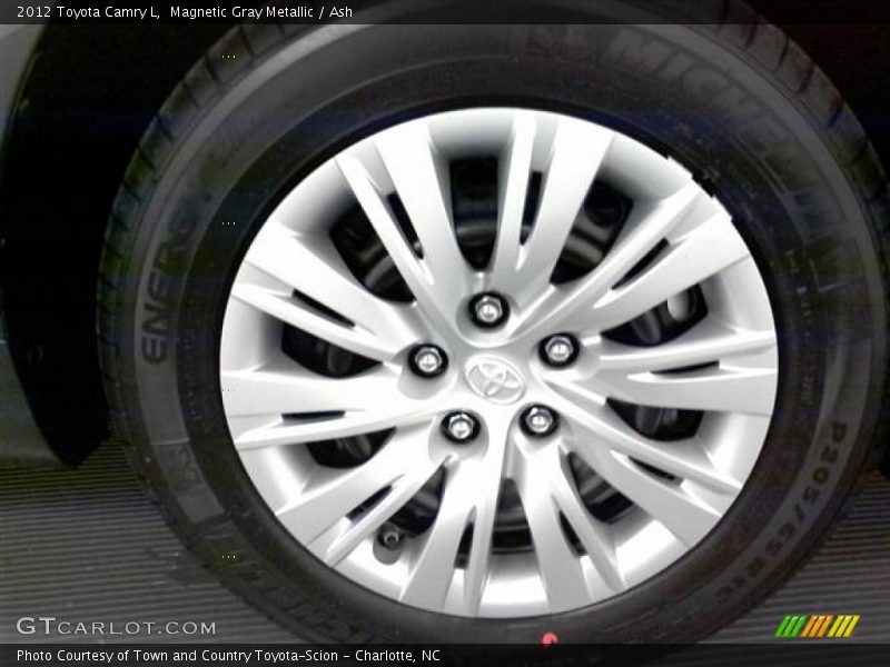 Magnetic Gray Metallic / Ash 2012 Toyota Camry L