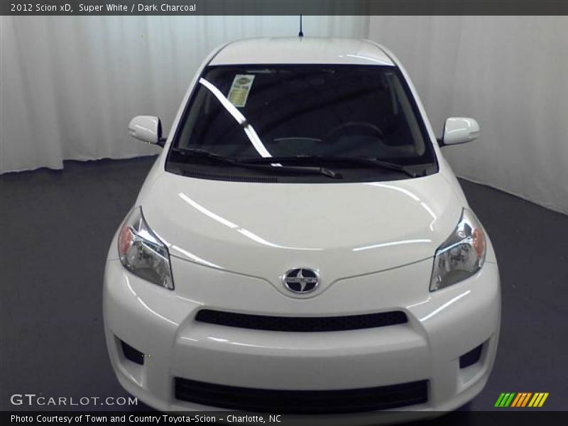 Super White / Dark Charcoal 2012 Scion xD