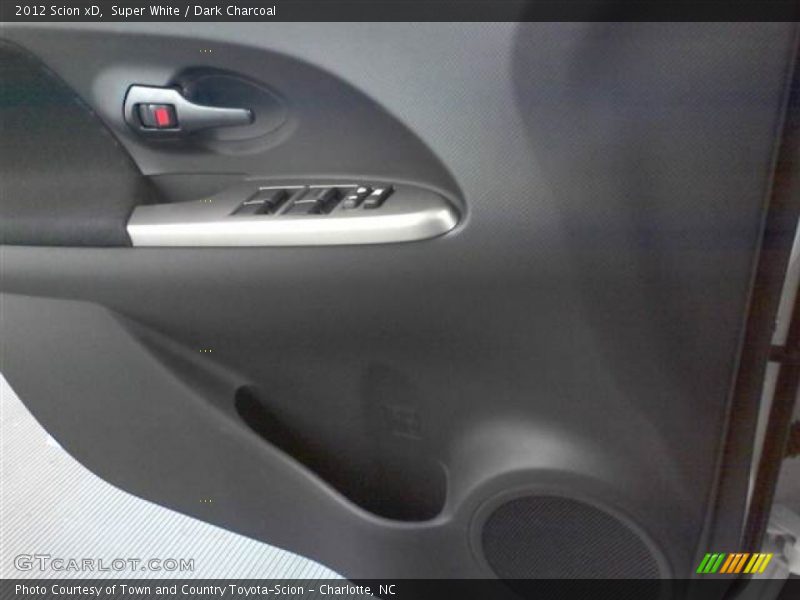 Super White / Dark Charcoal 2012 Scion xD
