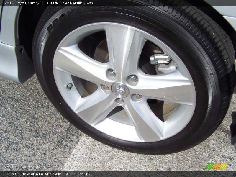 Classic Silver Metallic / Ash 2011 Toyota Camry SE