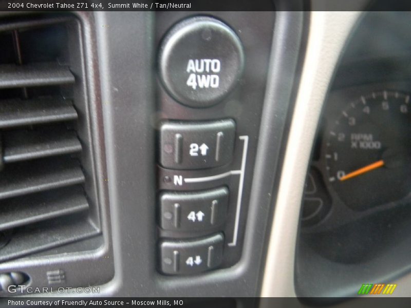 Summit White / Tan/Neutral 2004 Chevrolet Tahoe Z71 4x4