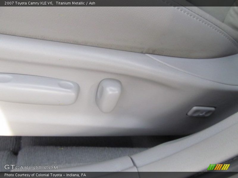 Titanium Metallic / Ash 2007 Toyota Camry XLE V6