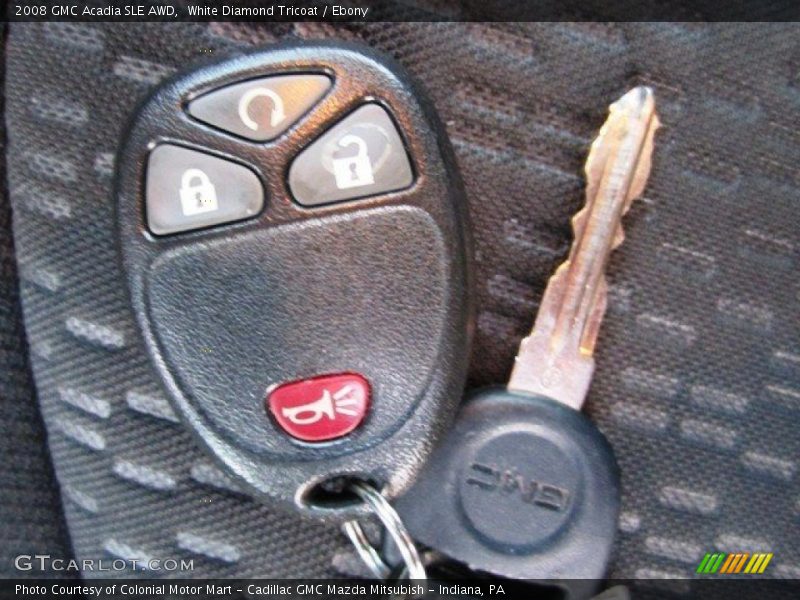 White Diamond Tricoat / Ebony 2008 GMC Acadia SLE AWD