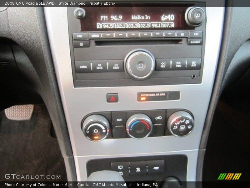 White Diamond Tricoat / Ebony 2008 GMC Acadia SLE AWD