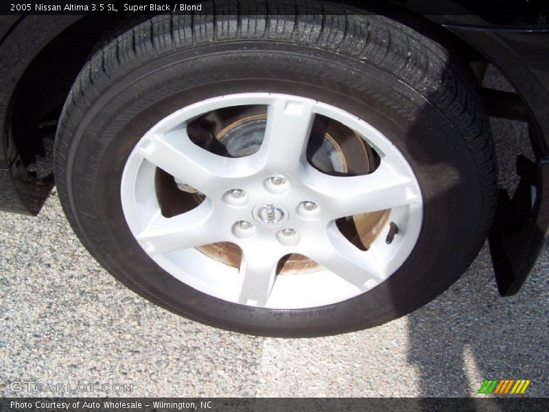 Super Black / Blond 2005 Nissan Altima 3.5 SL
