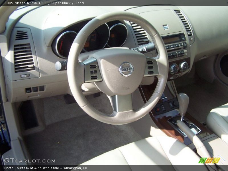 Super Black / Blond 2005 Nissan Altima 3.5 SL