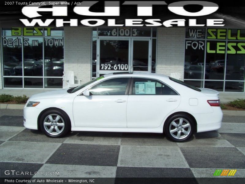 Super White / Ash 2007 Toyota Camry SE