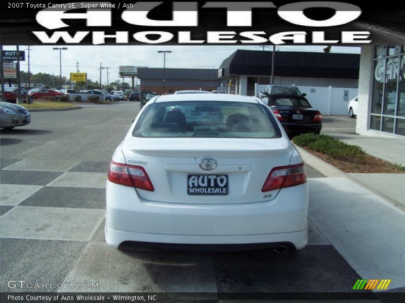 Super White / Ash 2007 Toyota Camry SE