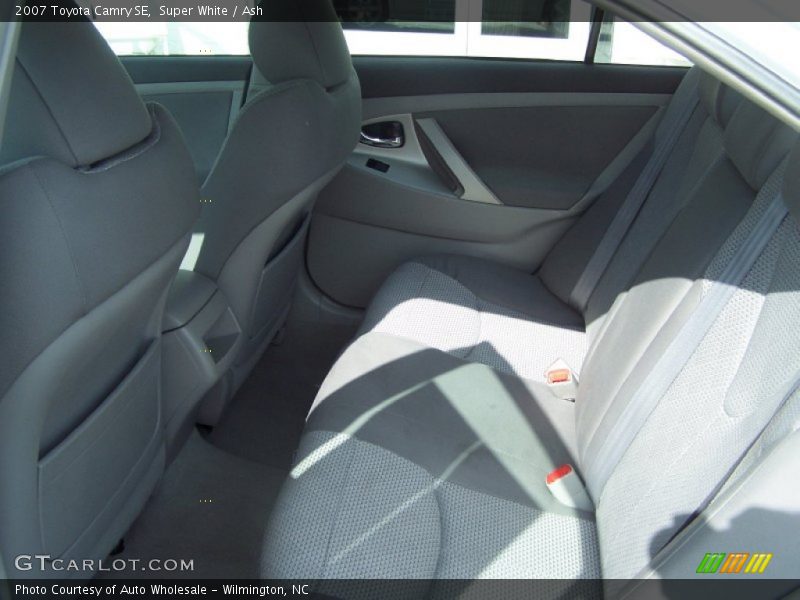 Super White / Ash 2007 Toyota Camry SE