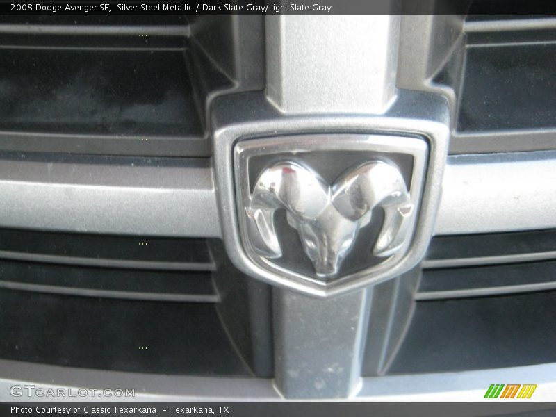 Silver Steel Metallic / Dark Slate Gray/Light Slate Gray 2008 Dodge Avenger SE