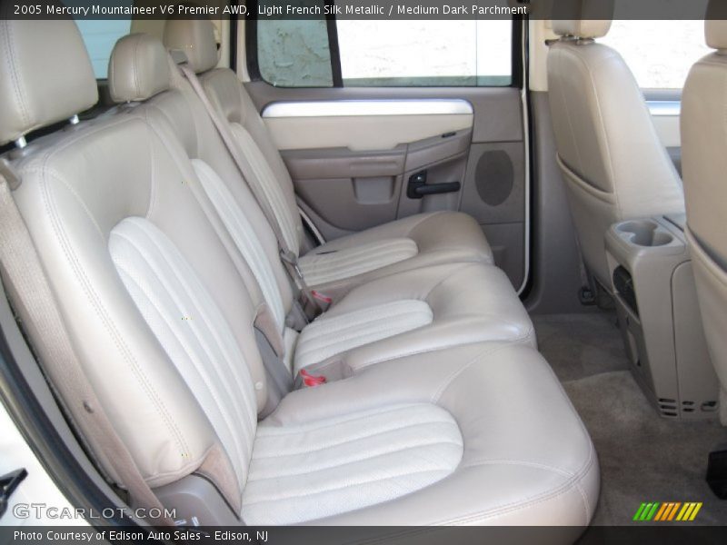 Light French Silk Metallic / Medium Dark Parchment 2005 Mercury Mountaineer V6 Premier AWD