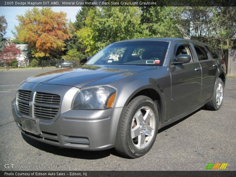 Mineral Gray Metallic / Dark Slate Gray/Light Graystone 2005 Dodge Magnum SXT AWD