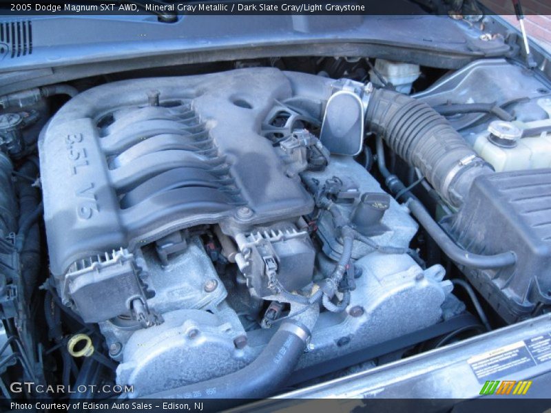  2005 Magnum SXT AWD Engine - 3.5 Liter SOHC 24-Valve V6