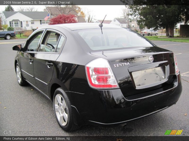 Super Black / Charcoal 2009 Nissan Sentra 2.0