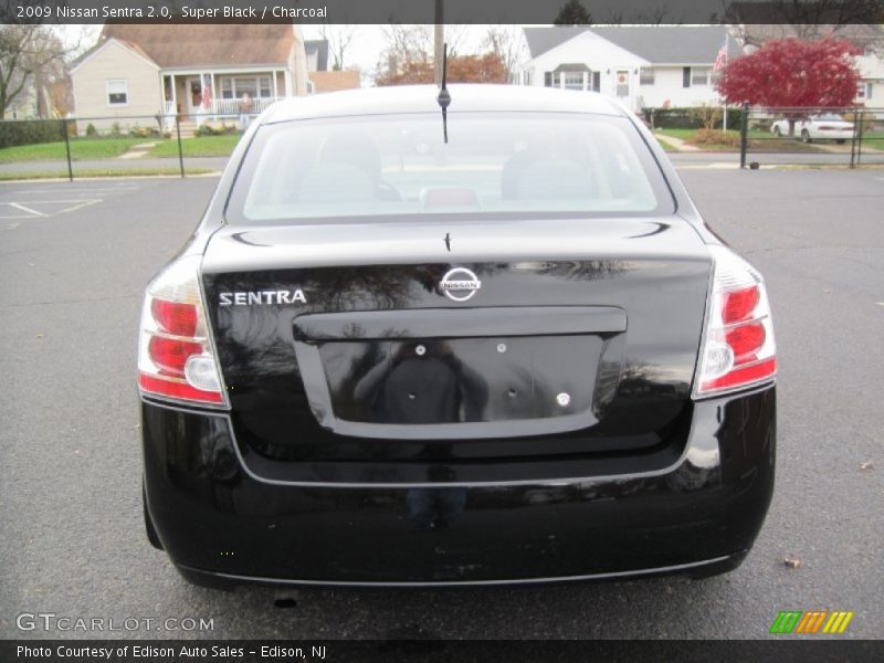 Super Black / Charcoal 2009 Nissan Sentra 2.0