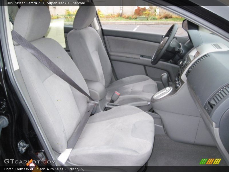 Super Black / Charcoal 2009 Nissan Sentra 2.0