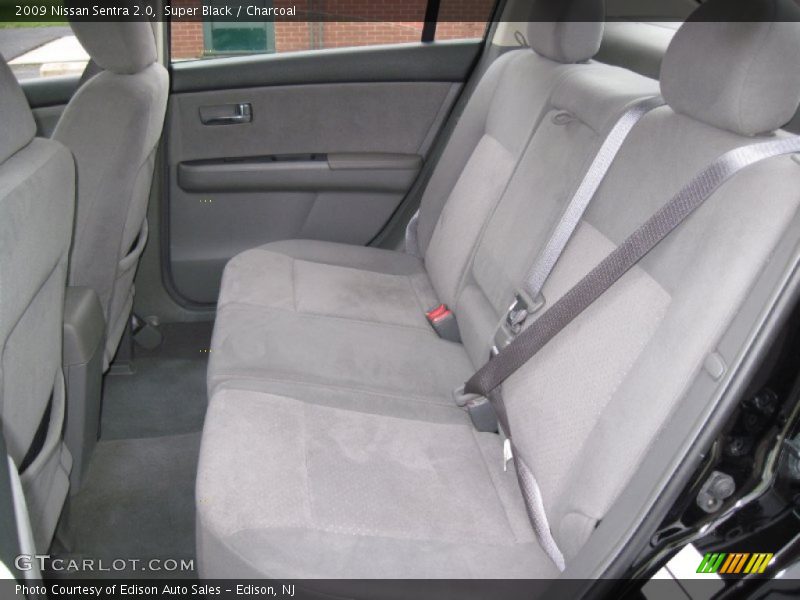 Super Black / Charcoal 2009 Nissan Sentra 2.0