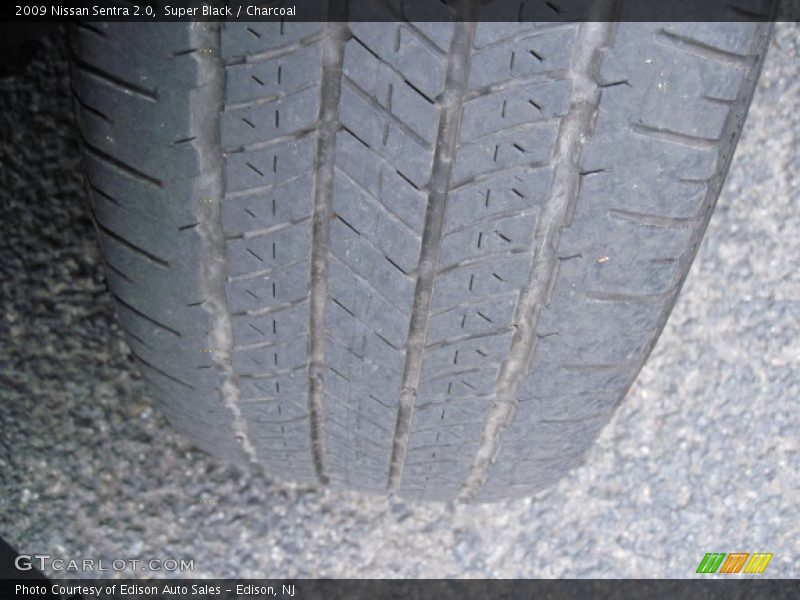 Super Black / Charcoal 2009 Nissan Sentra 2.0