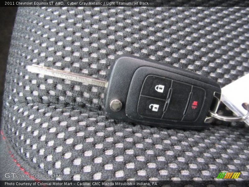 Cyber Gray Metallic / Light Titanium/Jet Black 2011 Chevrolet Equinox LT AWD