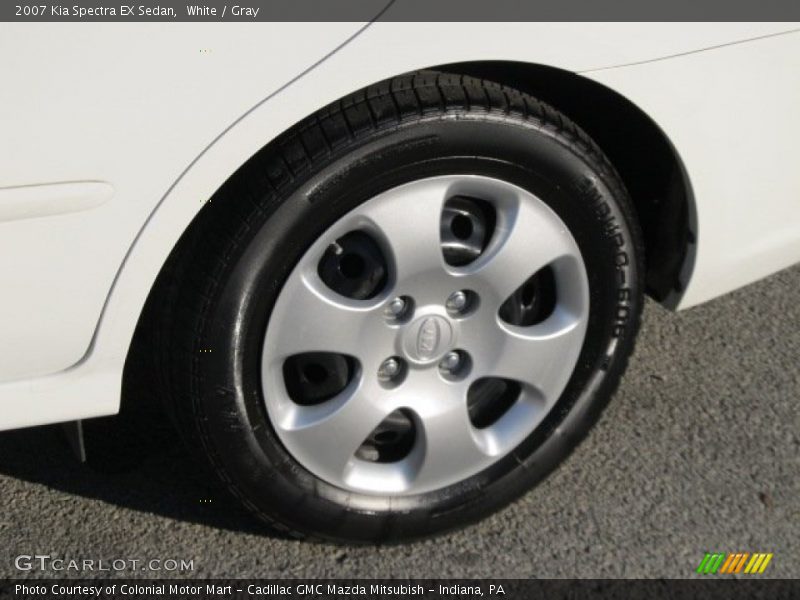 White / Gray 2007 Kia Spectra EX Sedan