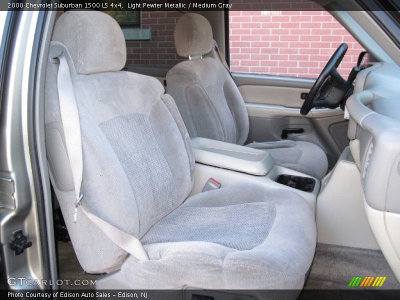 Light Pewter Metallic / Medium Gray 2000 Chevrolet Suburban 1500 LS 4x4