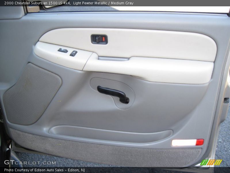 Light Pewter Metallic / Medium Gray 2000 Chevrolet Suburban 1500 LS 4x4