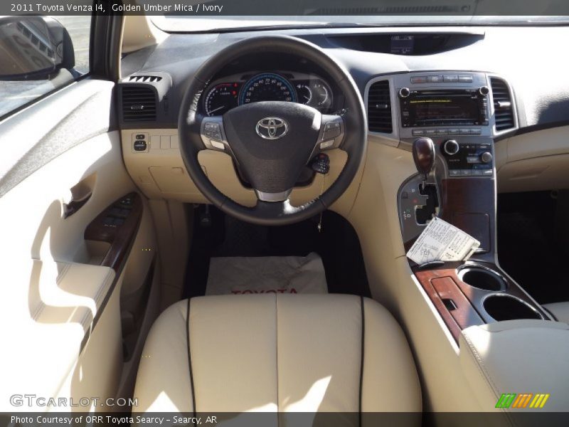 Golden Umber Mica / Ivory 2011 Toyota Venza I4