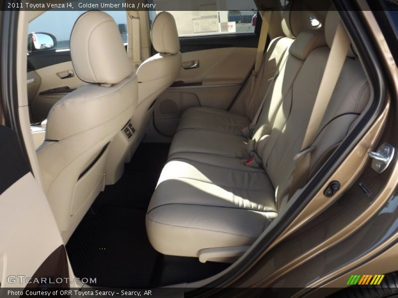 Golden Umber Mica / Ivory 2011 Toyota Venza I4