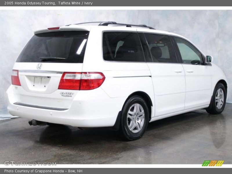 Taffeta White / Ivory 2005 Honda Odyssey Touring
