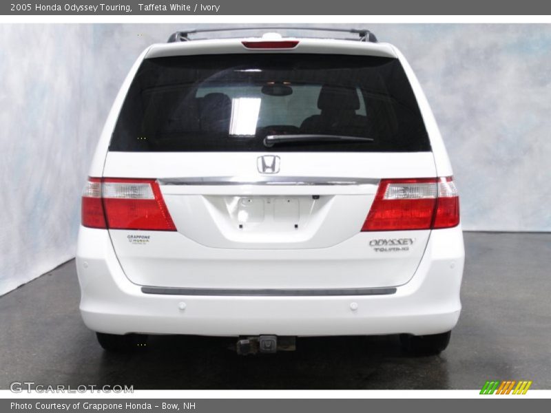 Taffeta White / Ivory 2005 Honda Odyssey Touring