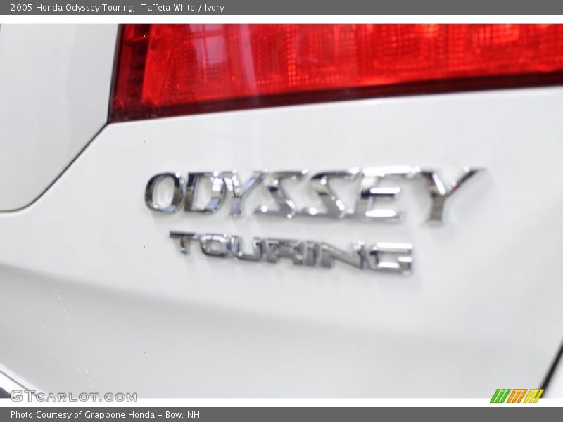 Taffeta White / Ivory 2005 Honda Odyssey Touring