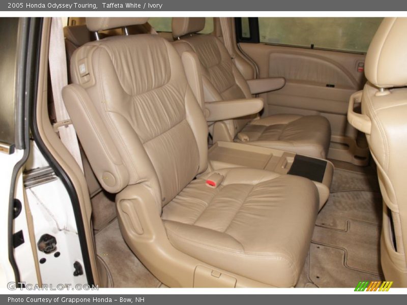 Taffeta White / Ivory 2005 Honda Odyssey Touring