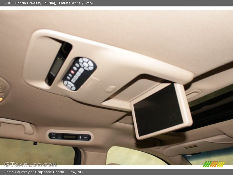 Taffeta White / Ivory 2005 Honda Odyssey Touring